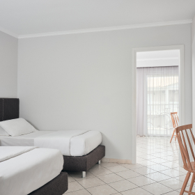 Family Room Type Image 4